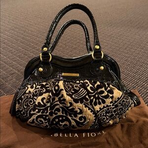 Isabella Fiore Black and Tan Shoulder Bag